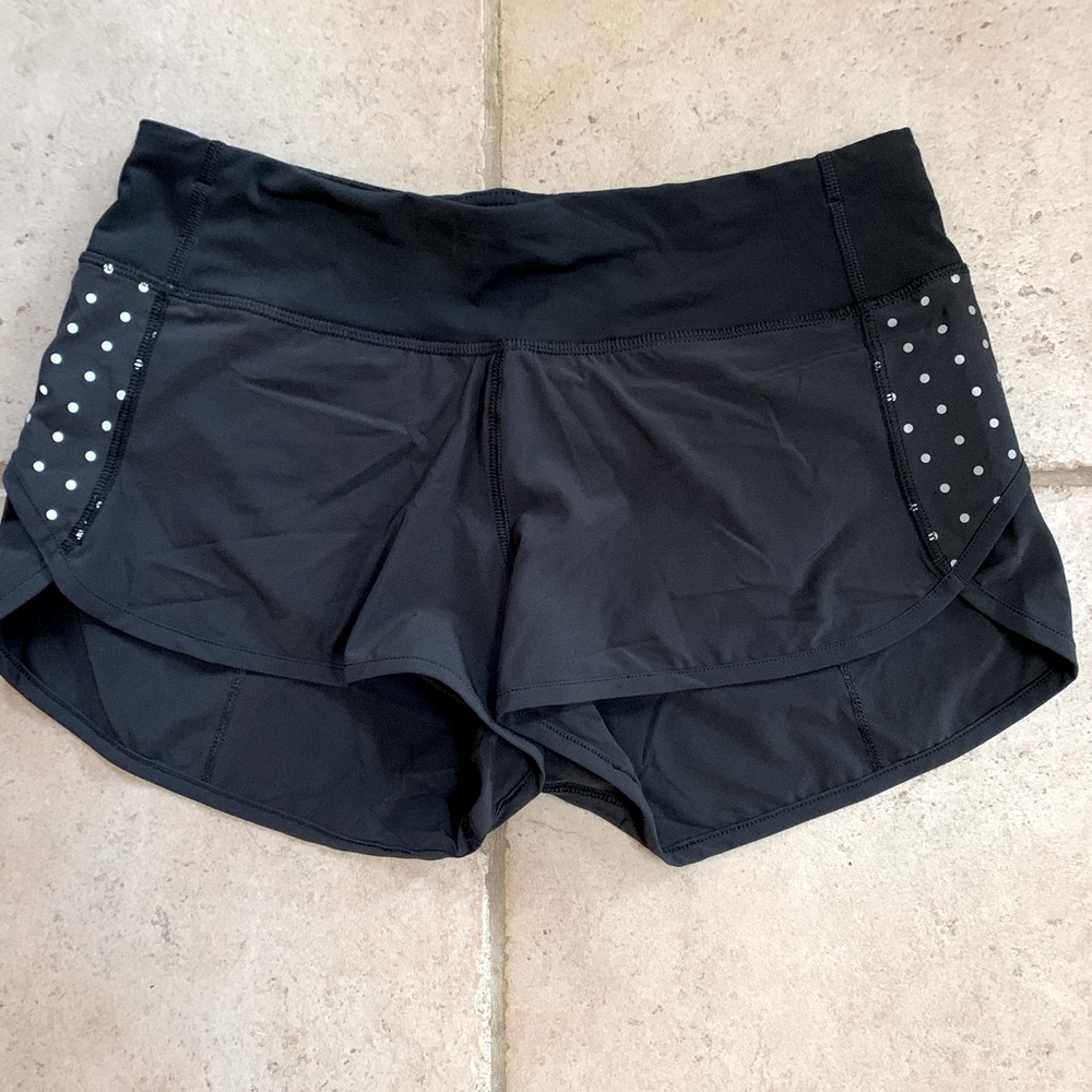 Lululemon Speed Up Short 2.5” Reflective Dots
